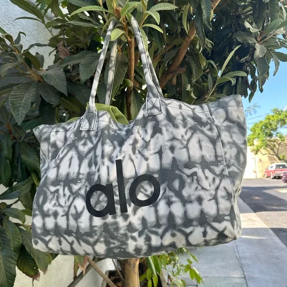 ALO Yoga Black and Gray Patterned Tote Bag - Picture 4 of 5